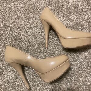 Elegant Tan Women's Heels
